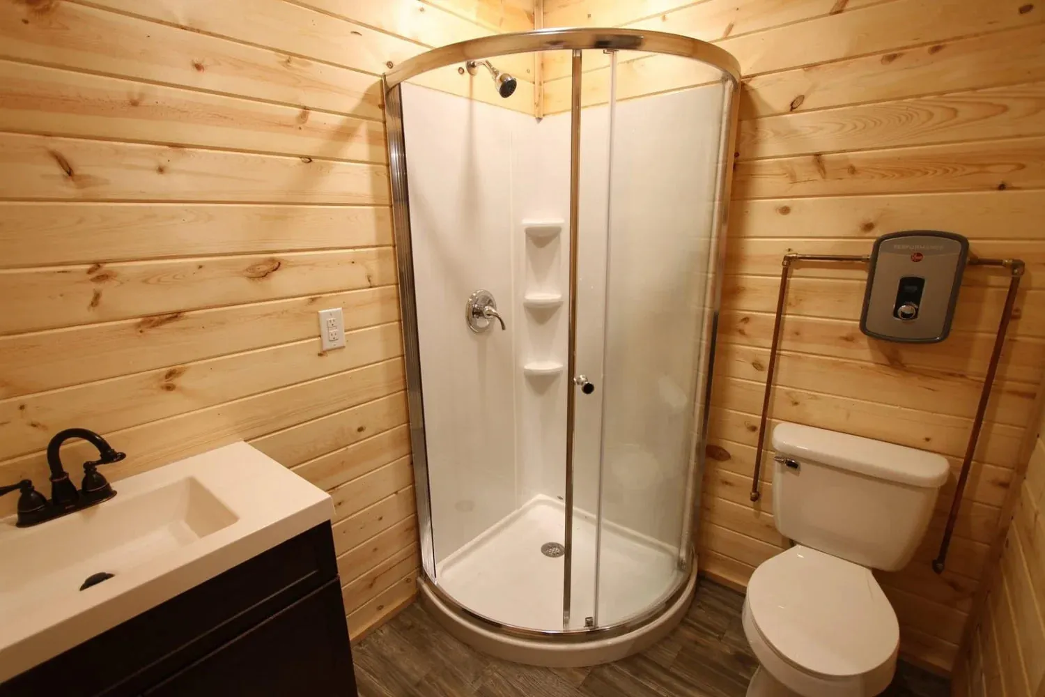 40ft Retreat Cabin Shipping Container (40HCRCBN) — photo 7 of 9