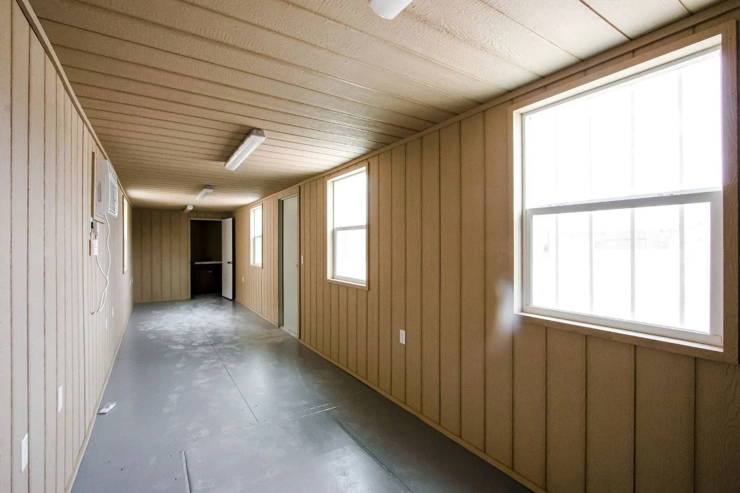 40ft Mobile Office Shipping Container with Bathroom (40HCMOB) — photo 2 of 5