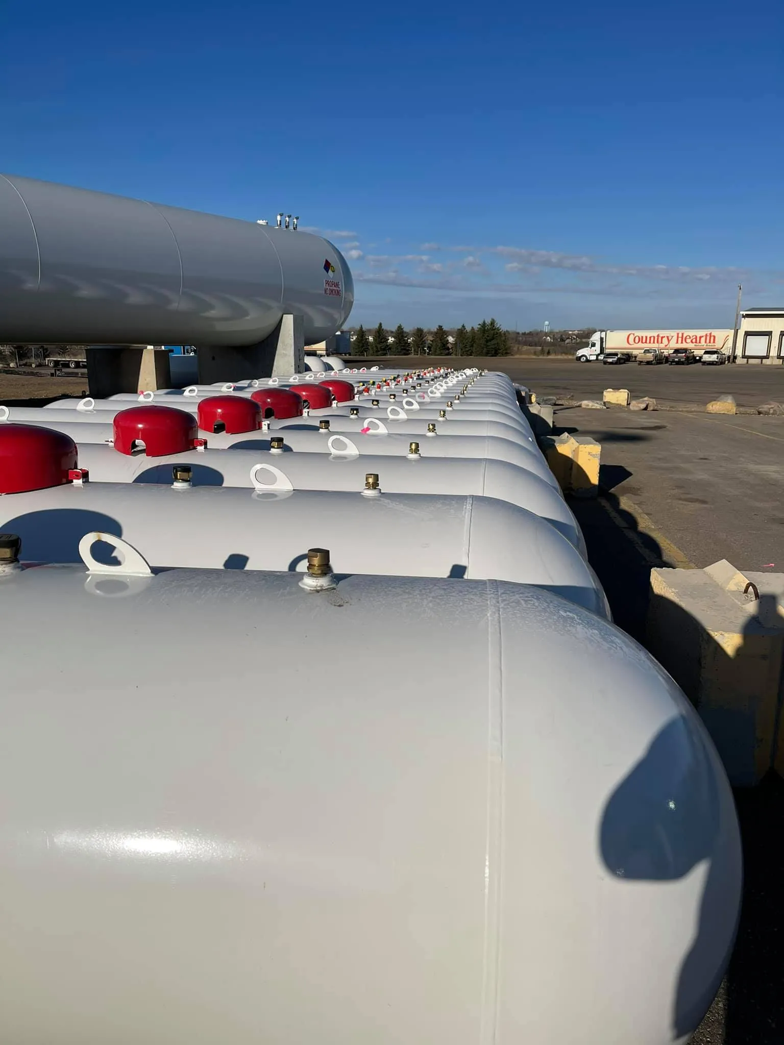 1000 Gallon Propane Tanks ASME & DOT — photo 5 of 12