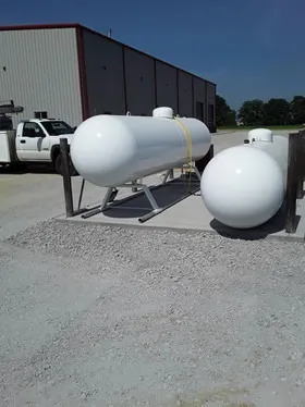 1000 Gallon Above Ground Propane Tank, ASME New — photo 6 of 12