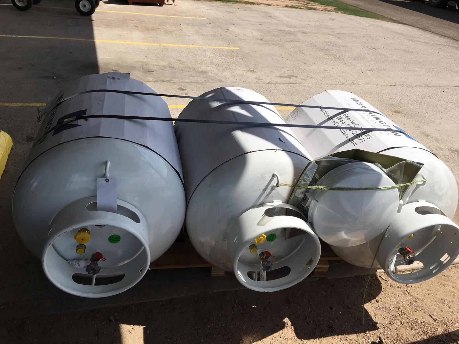 120 Gallon Propane Tanks ASME & DOT — photo 6 of 12