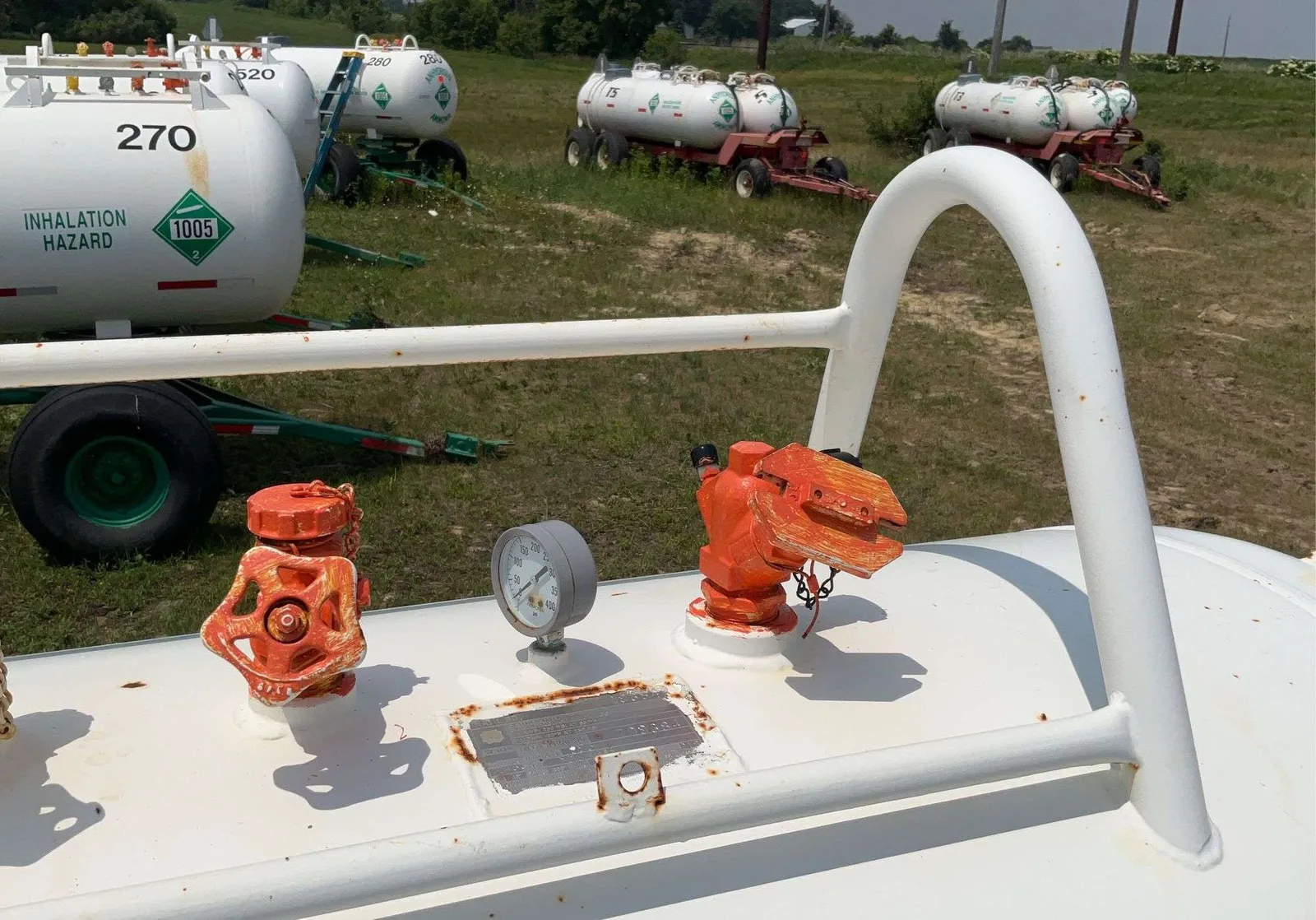1450 Gallon Nh3 Tanks — photo 12 of 20