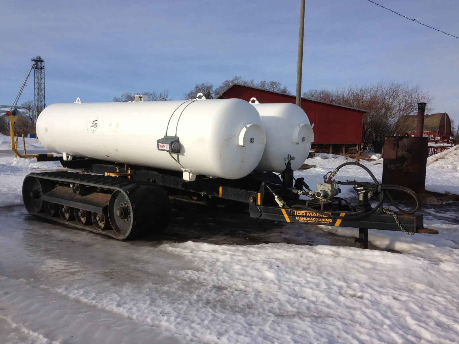 2000 Gallon Nh3 Tanks — photo 3 of 4