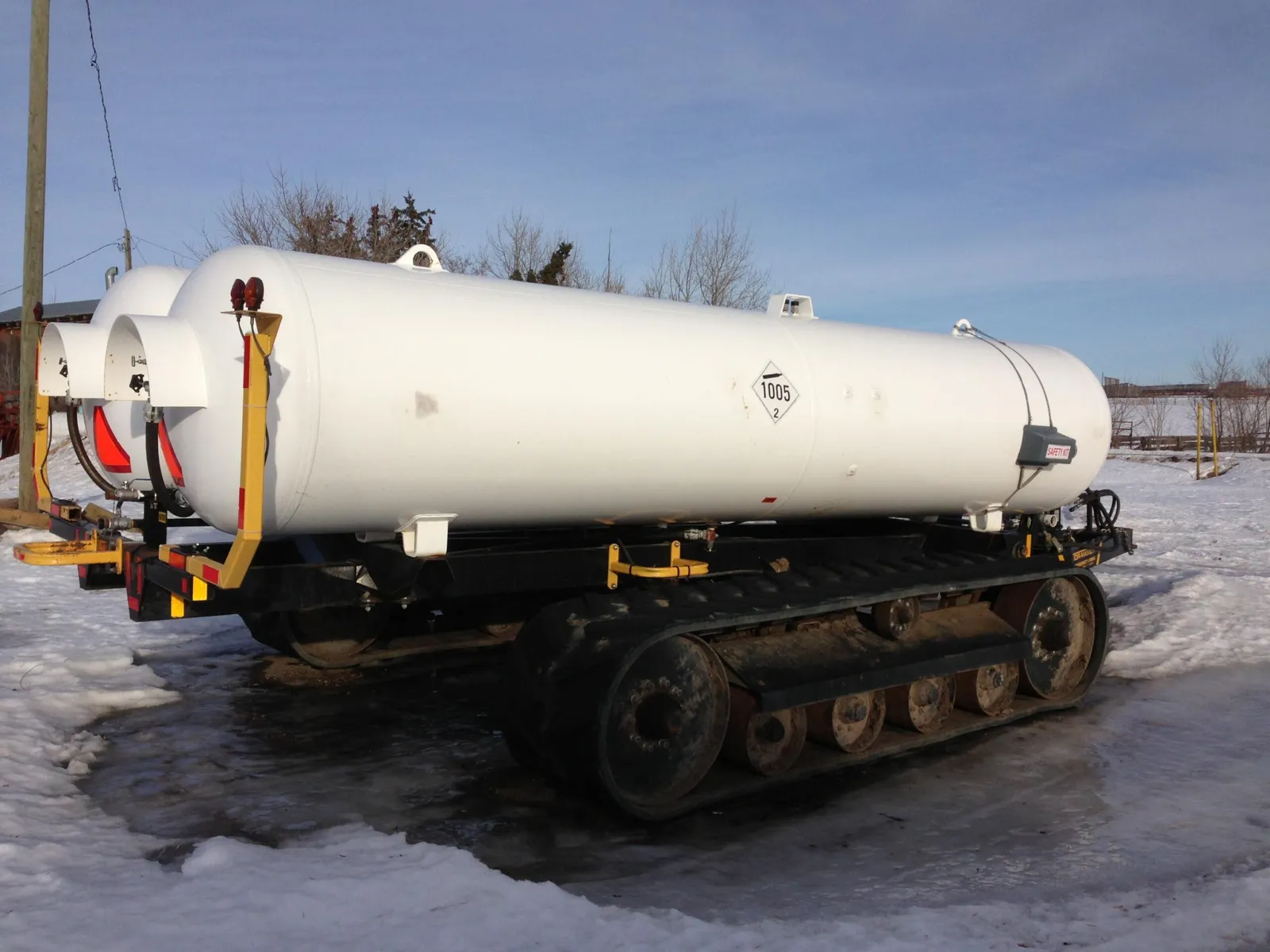 2000 Gallon Nh3 Tanks — photo 2 of 4
