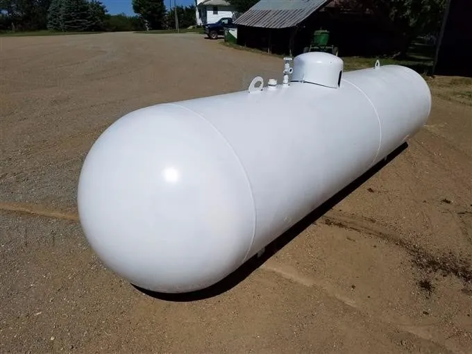 2000 Gallon Propane Tanks — photo 2 of 4