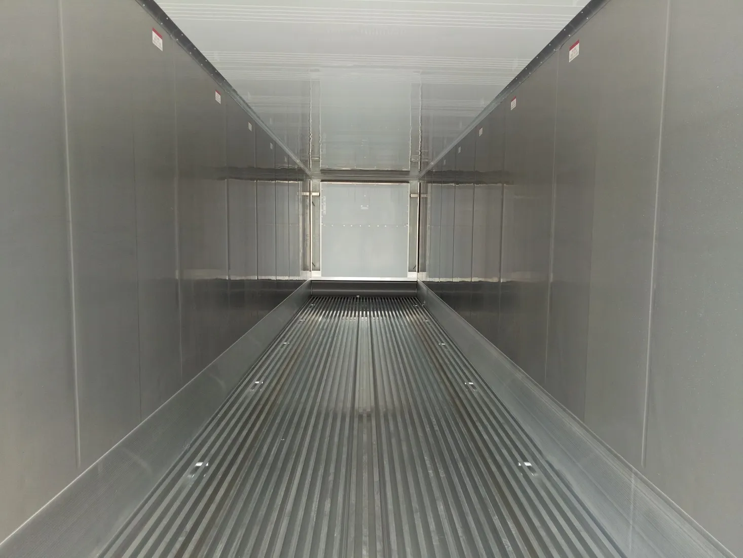 40ft Refrigerated Containers — photo 7 of 8