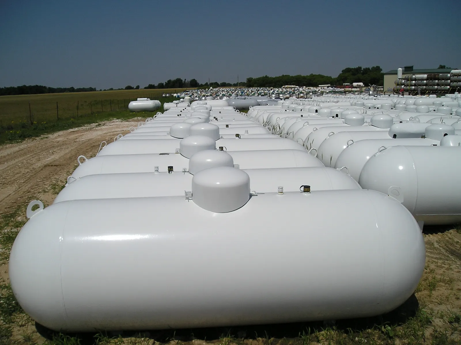 500 Gallon Above Ground Propane Tank, New & Certified — photo 7 of 18