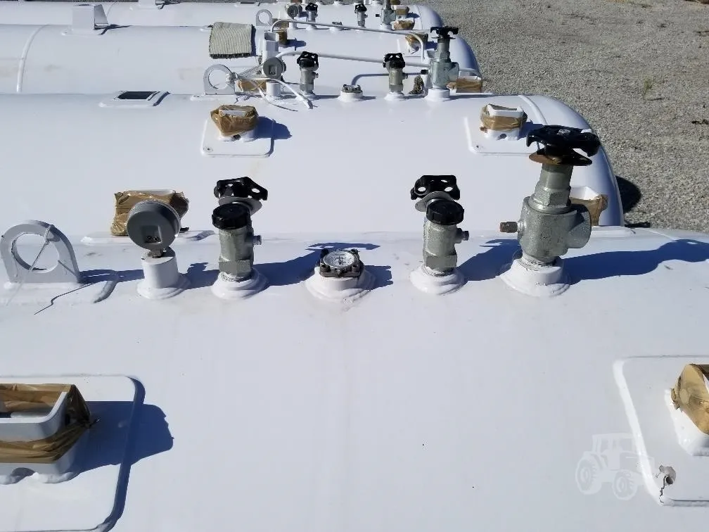 1465 Gallon Nh3 Tanks — photo 3 of 4