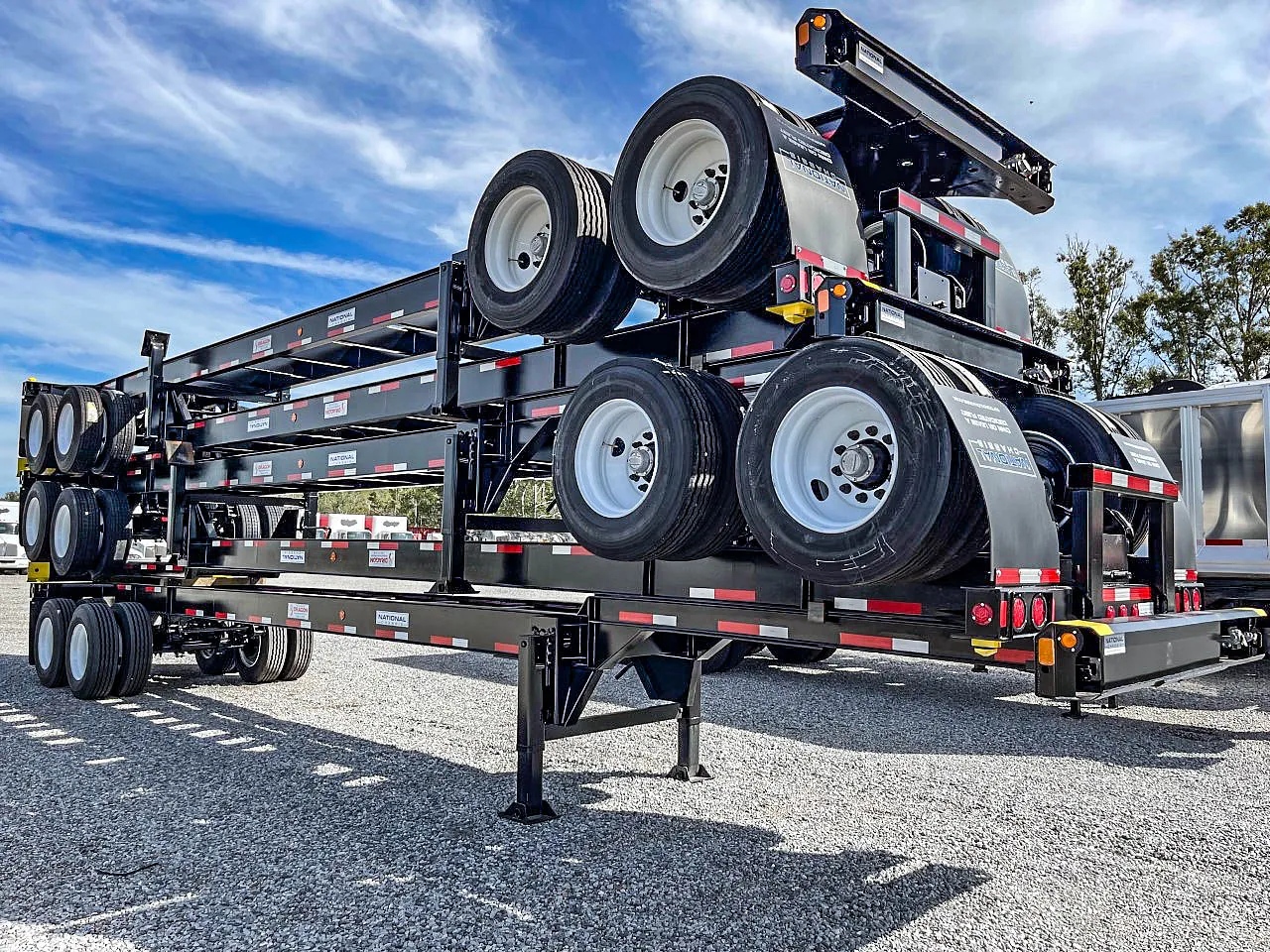 40ft Gooseneck Chassis — photo 2 of 25