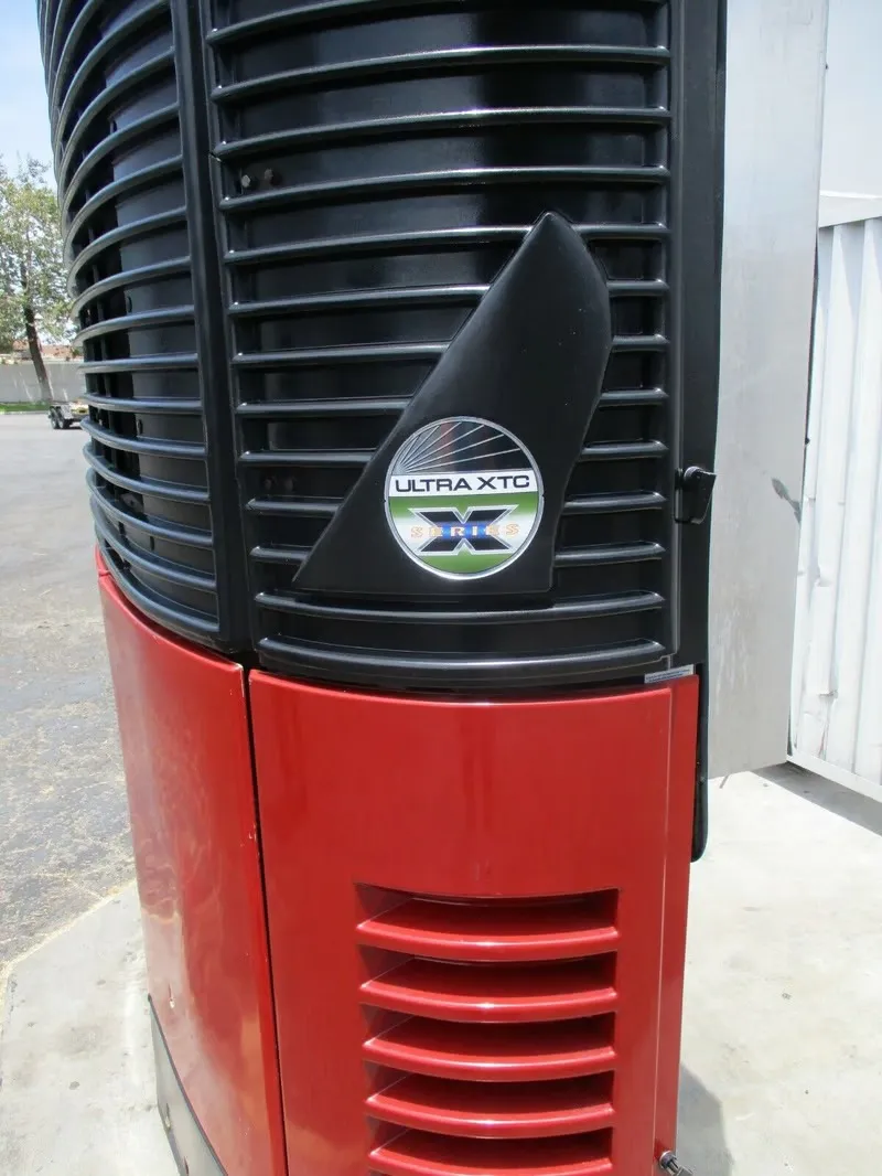Carrier Ultra XTC Trailer Refrigeration Units — photo 4 of 11