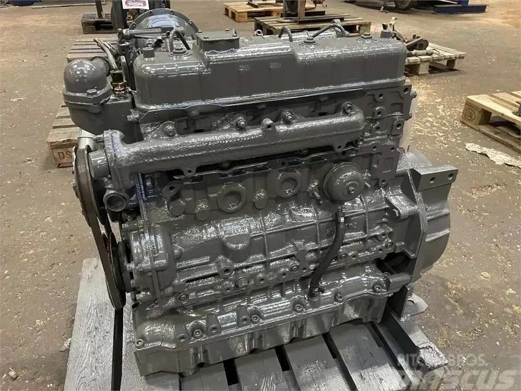 Thermo King Isuzu D201 Engine — photo 2 of 10