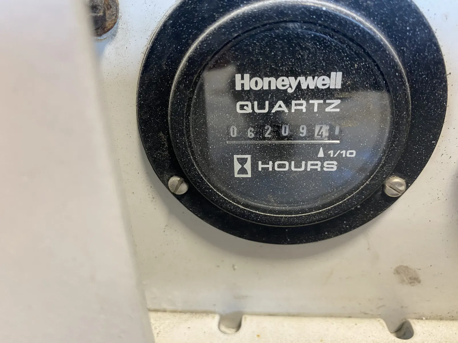 Carrier Undermount Gensets — photo 10 of 19