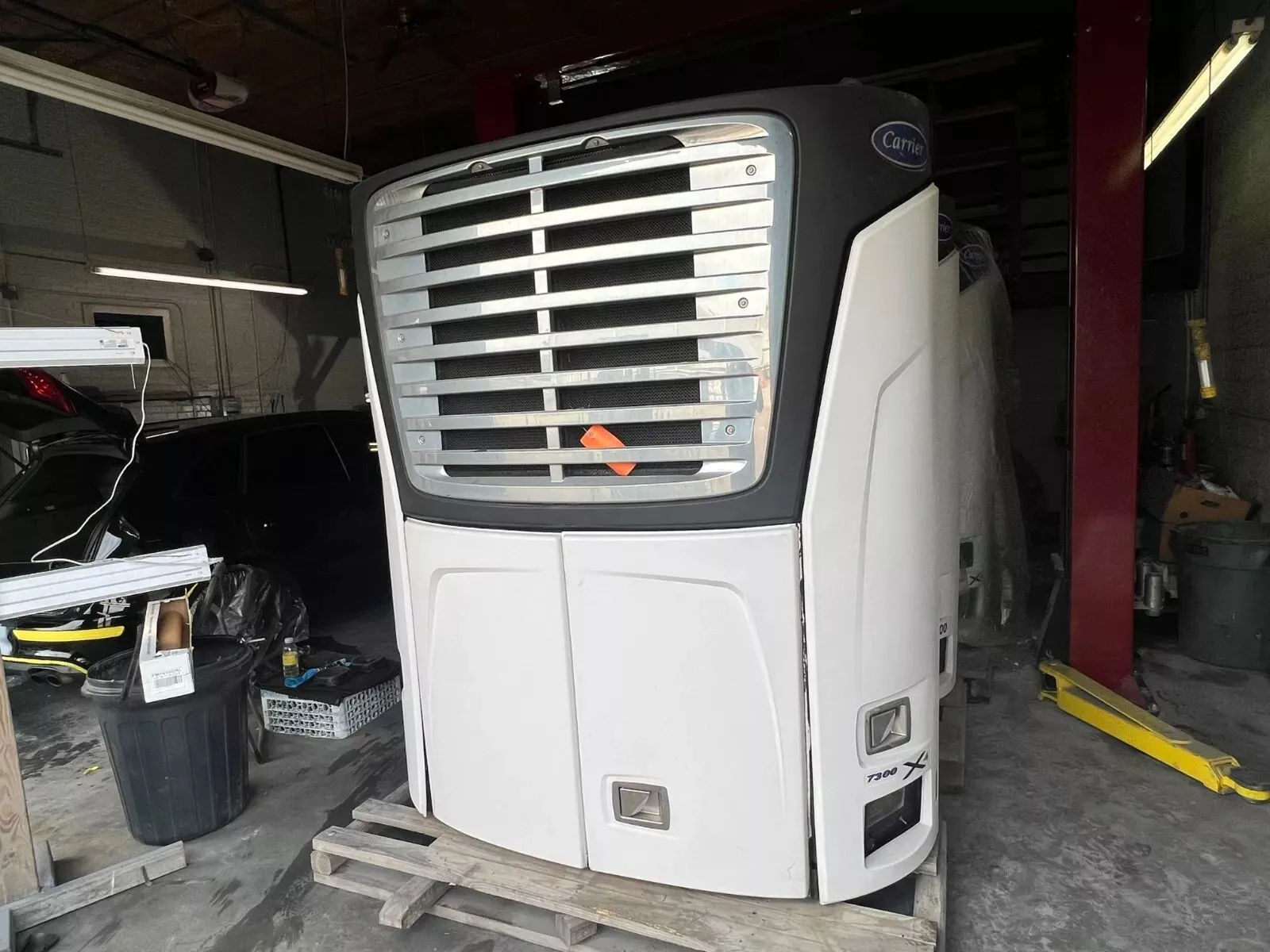 X4 7300 Trailer Refrigeration Units — photo 2 of 8