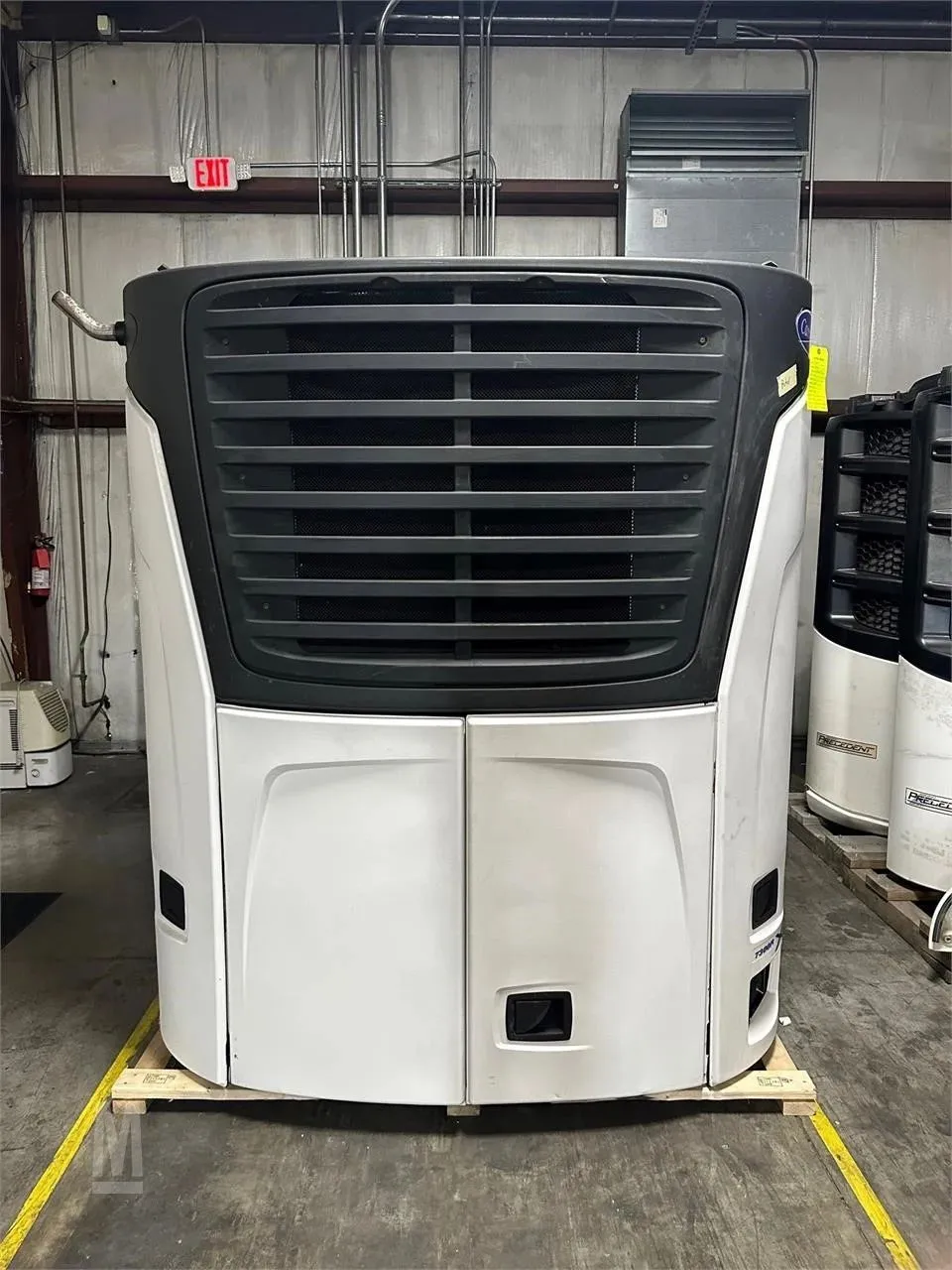 X4 7300R Refrigeration Units — photo 2 of 8