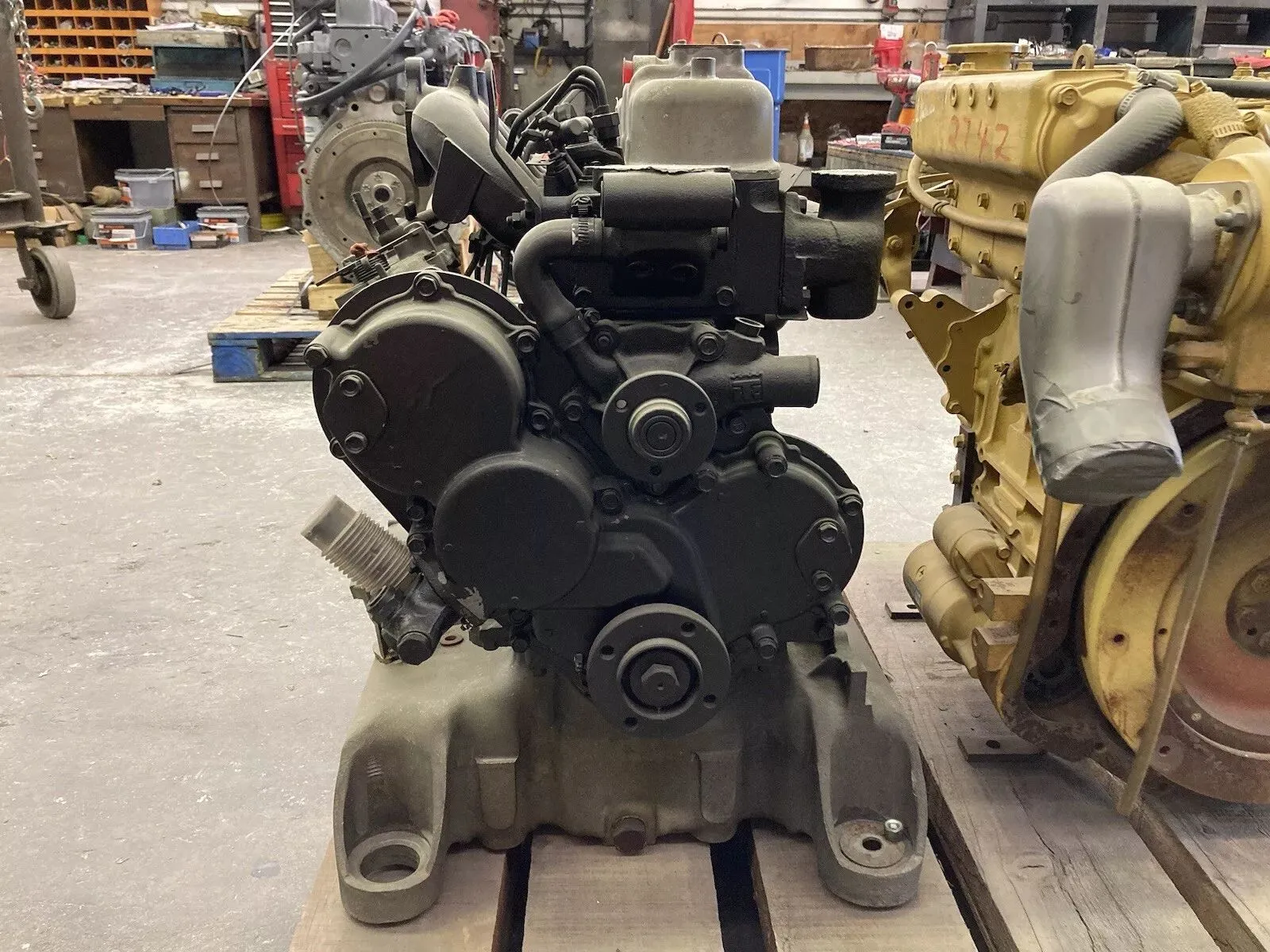 Thermo King Isuzu D201 Engine — photo 6 of 10