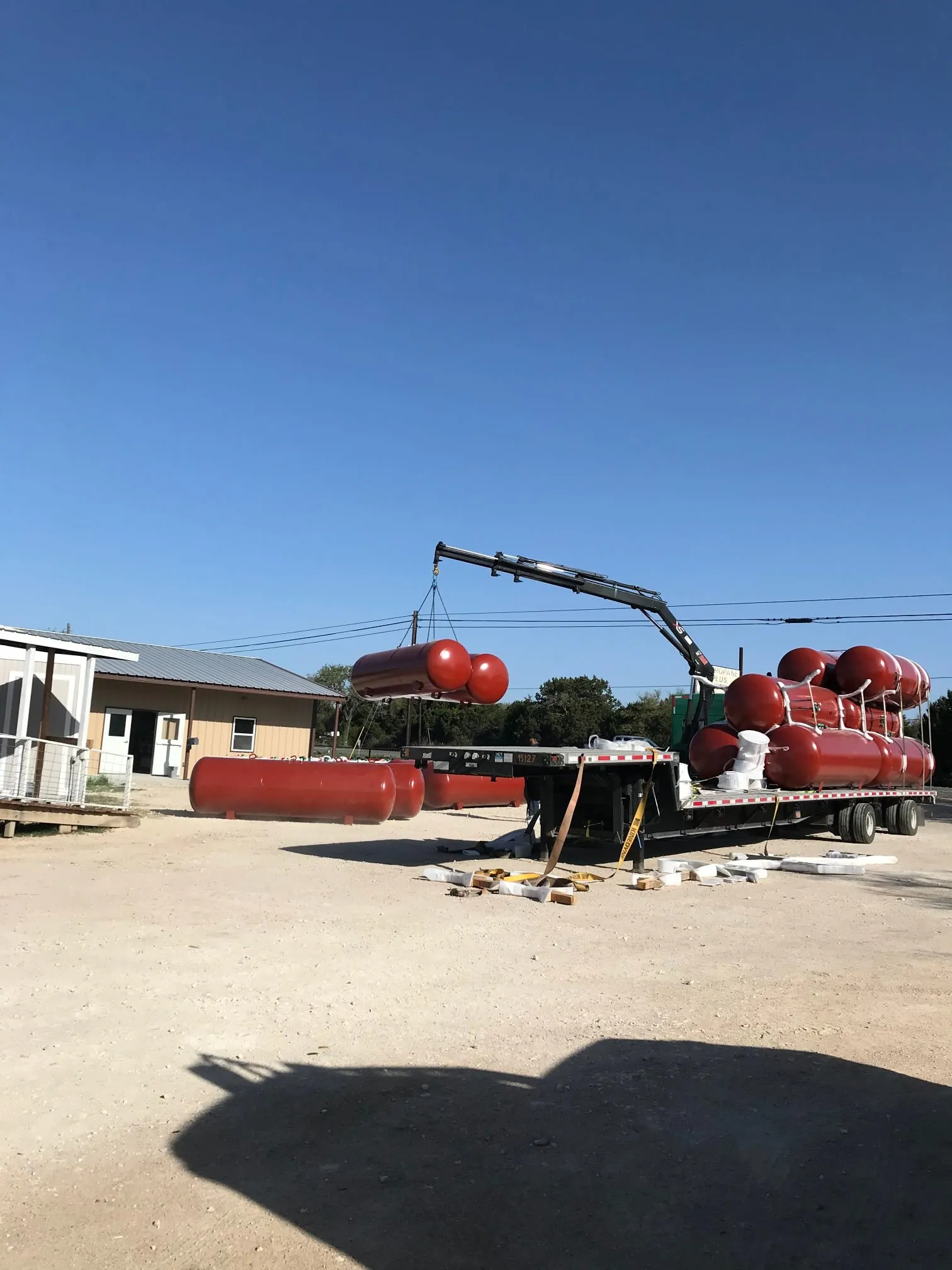 1000 Gallon Above Ground Propane Tank, ASME New — photo 10 of 12