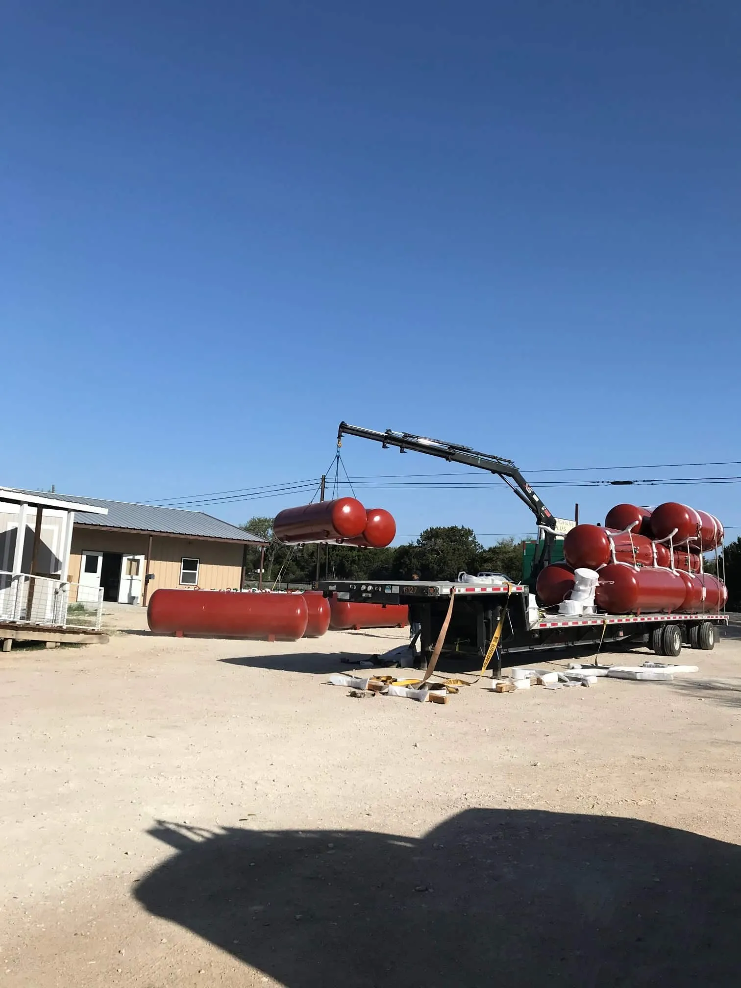 1000 Gallon Propane Tanks ASME & DOT — photo 10 of 12
