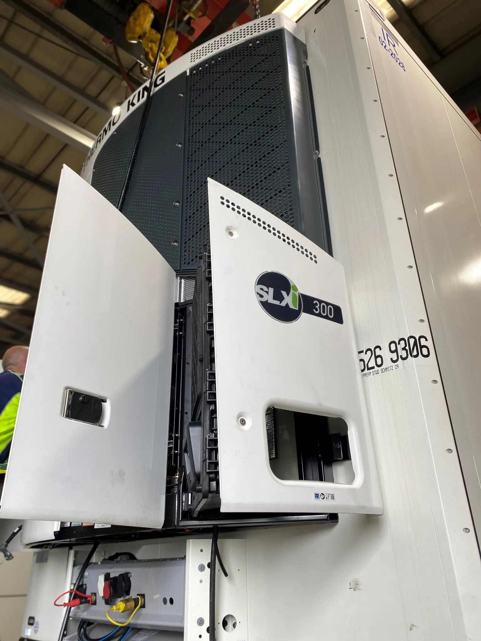 Thermo King SLXi-300 Refrigeration Unit — photo 8 of 8