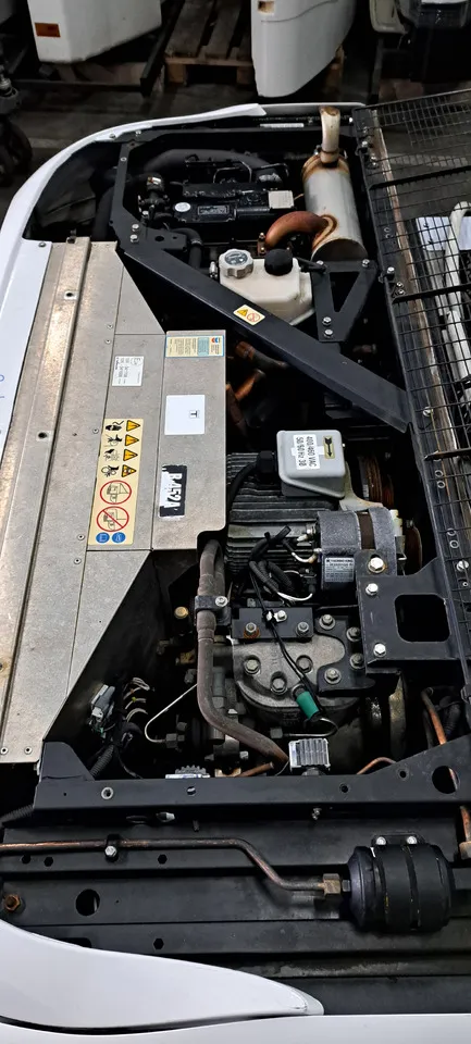 Thermo King T-800R Spectrum Refrigeration Units — photo 7 of 11