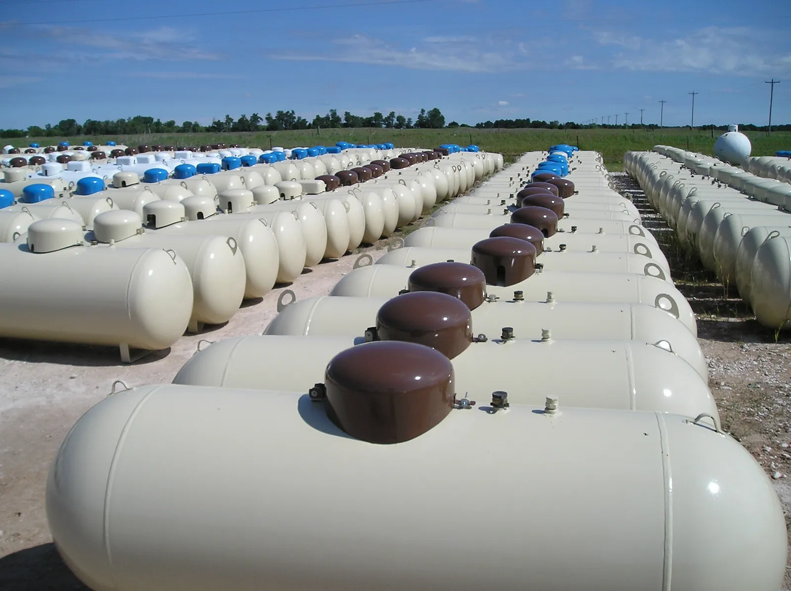 500 Gallon Above Ground Propane Tank, New & Certified — photo 9 of 18
