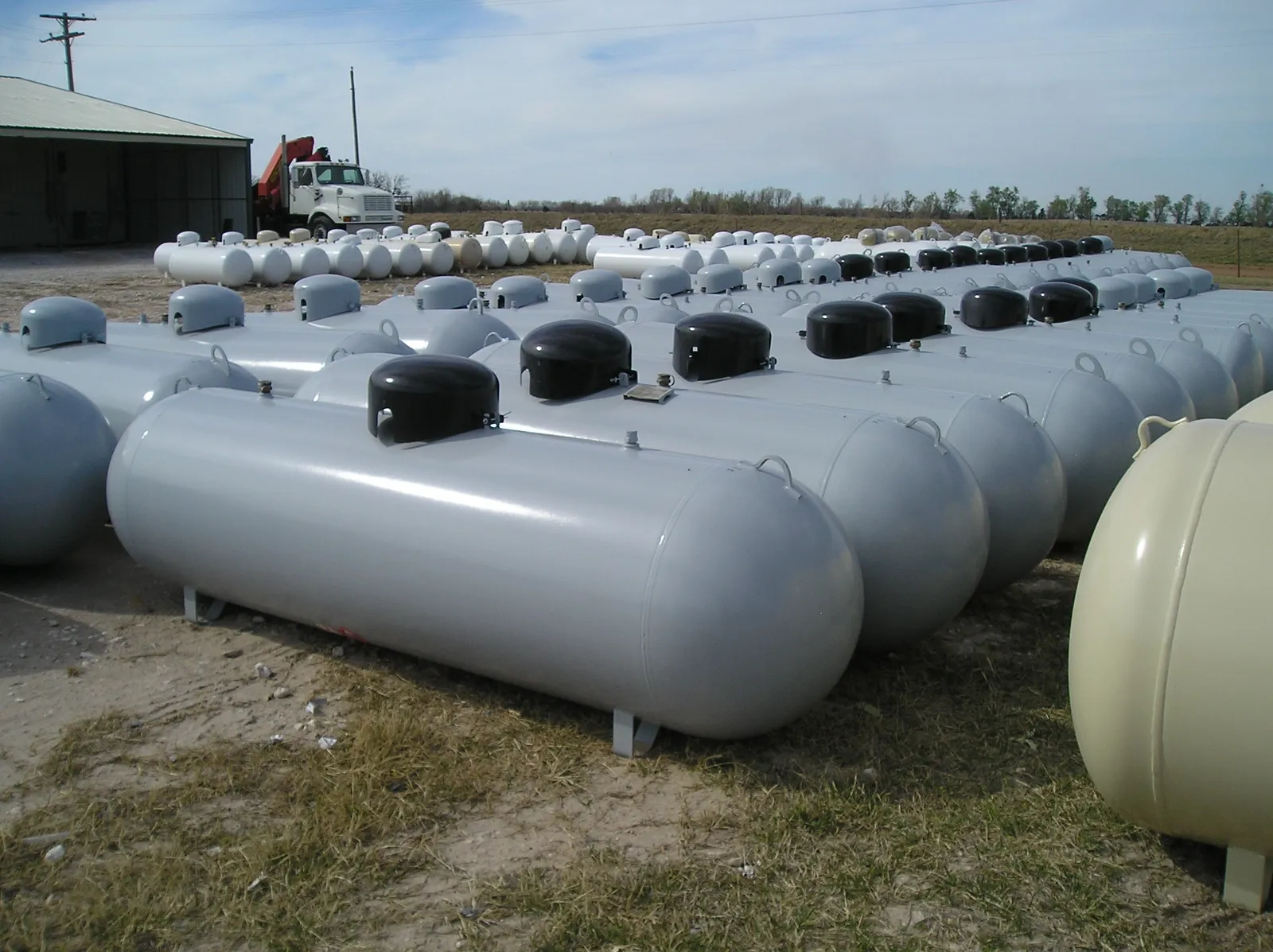 500 Gallon Above Ground Propane Tank, New & Certified — photo 11 of 18