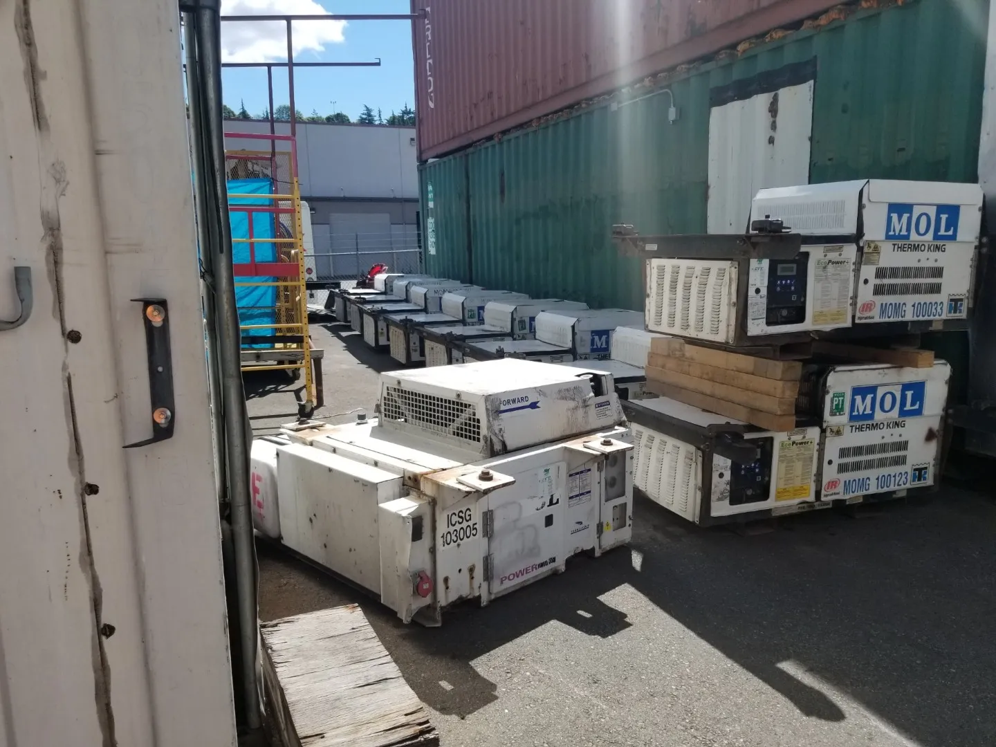 Thermo King Undermount Gensets — photo 3 of 16