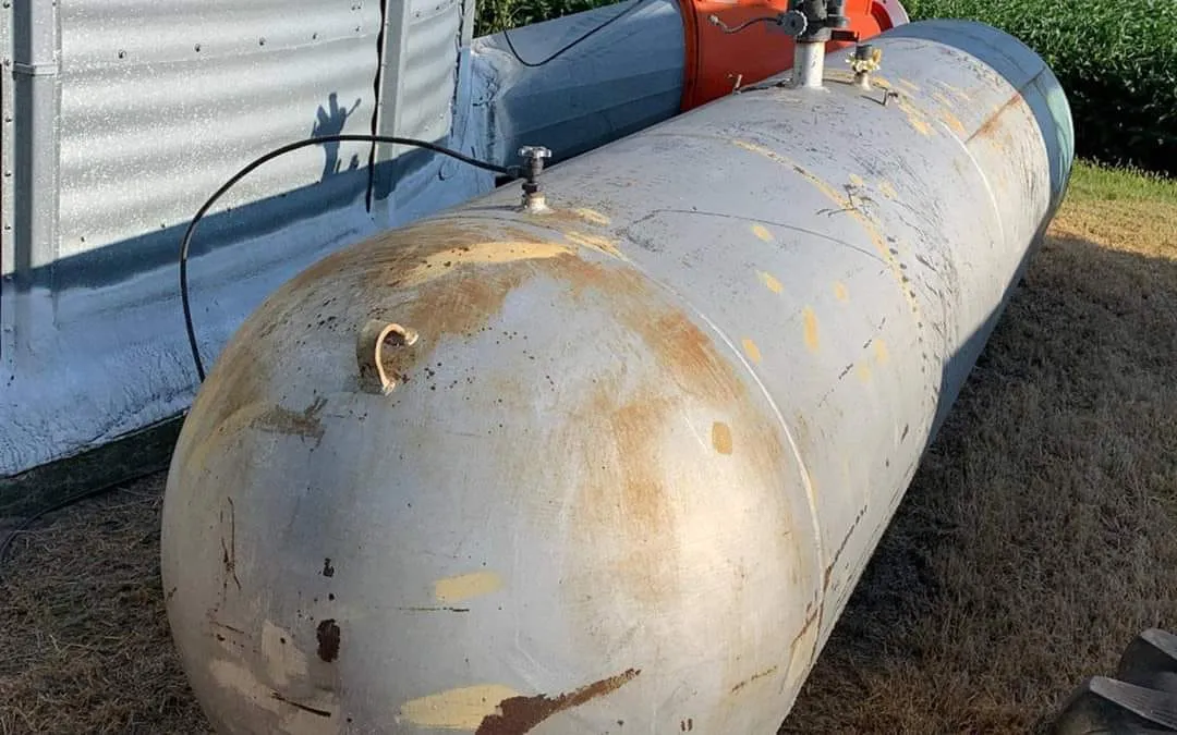 Used 1000 Gallon Propane Tank, ASME & DOT — photo 4 of 5