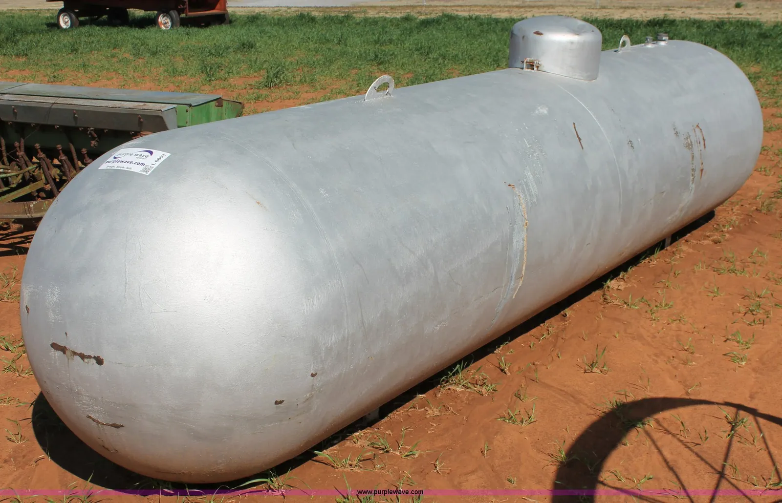 Used 1000 Gallon Propane Tank, ASME & DOT — photo 5 of 5