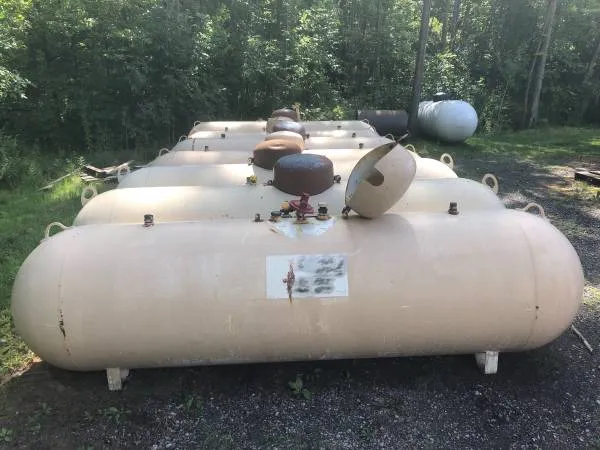 325 Gallon Propane Tanks Certified — photo 10 of 11