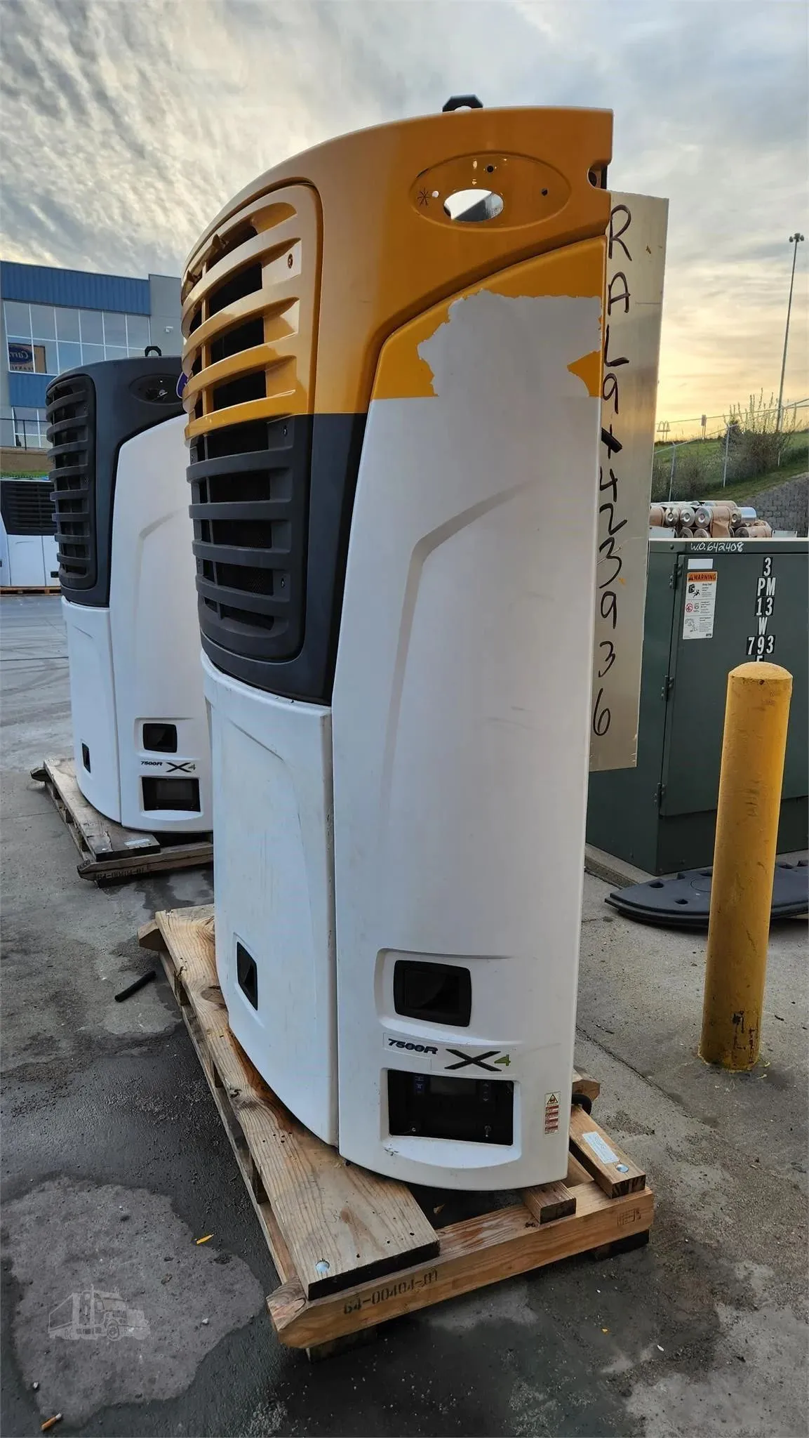 X4 7500R Refrigeration Units — photo 4 of 9