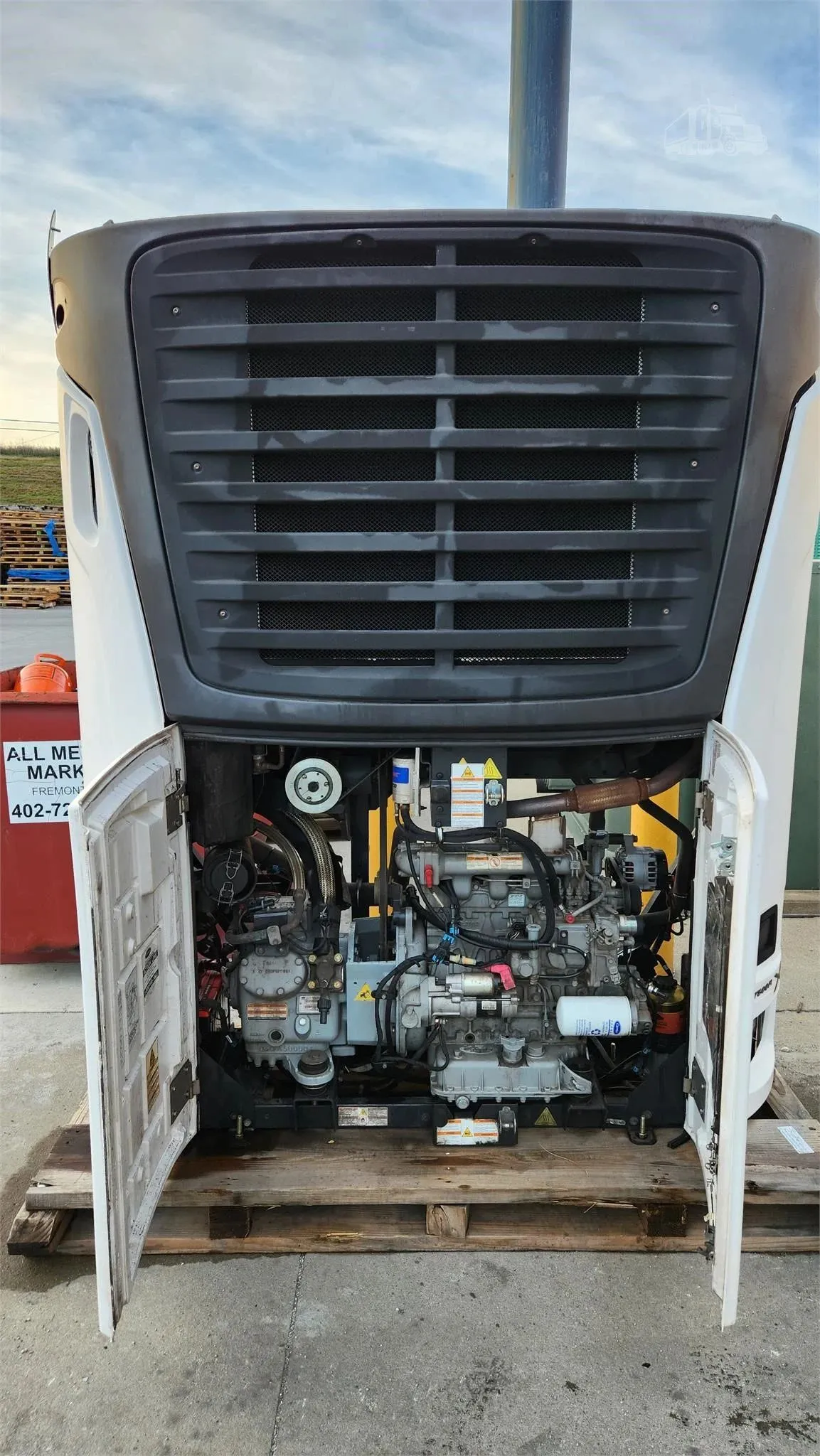 X4 7500R Refrigeration Units — photo 9 of 9