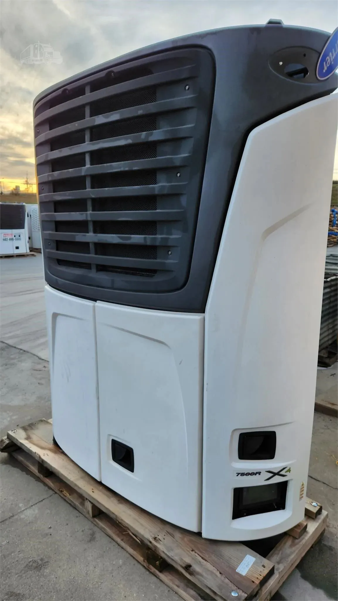 X4 7500R Refrigeration Units — photo 5 of 9
