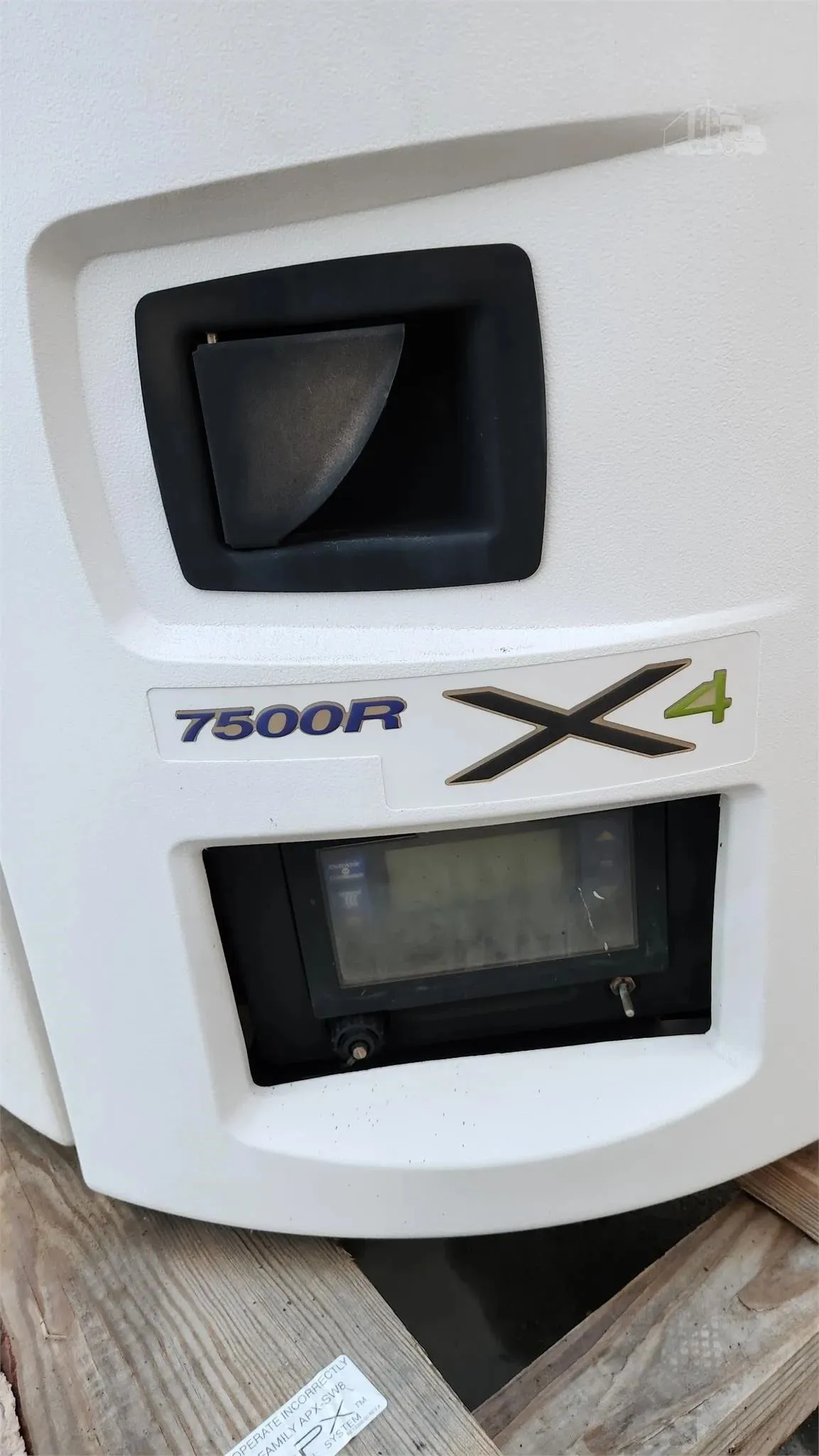 X4 7500R Refrigeration Units — photo 2 of 9